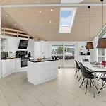 بيت للعطل Four-bedroom In