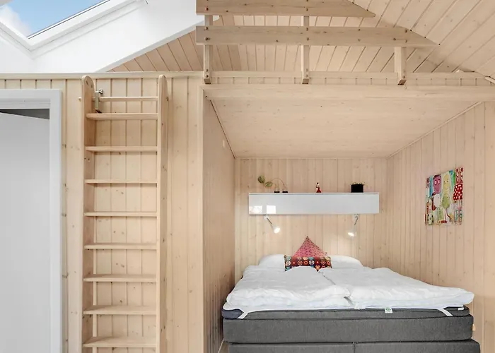 Four-bedroom In Дом отдыха *
